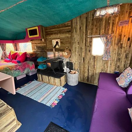 Budget Stay, In Lovely Private Setting With Rustic Charm, Log Burner, Fire Pit, Campers Kitchen & Eco Loo No Bedding Supplied Нарбърт Екстериор снимка
